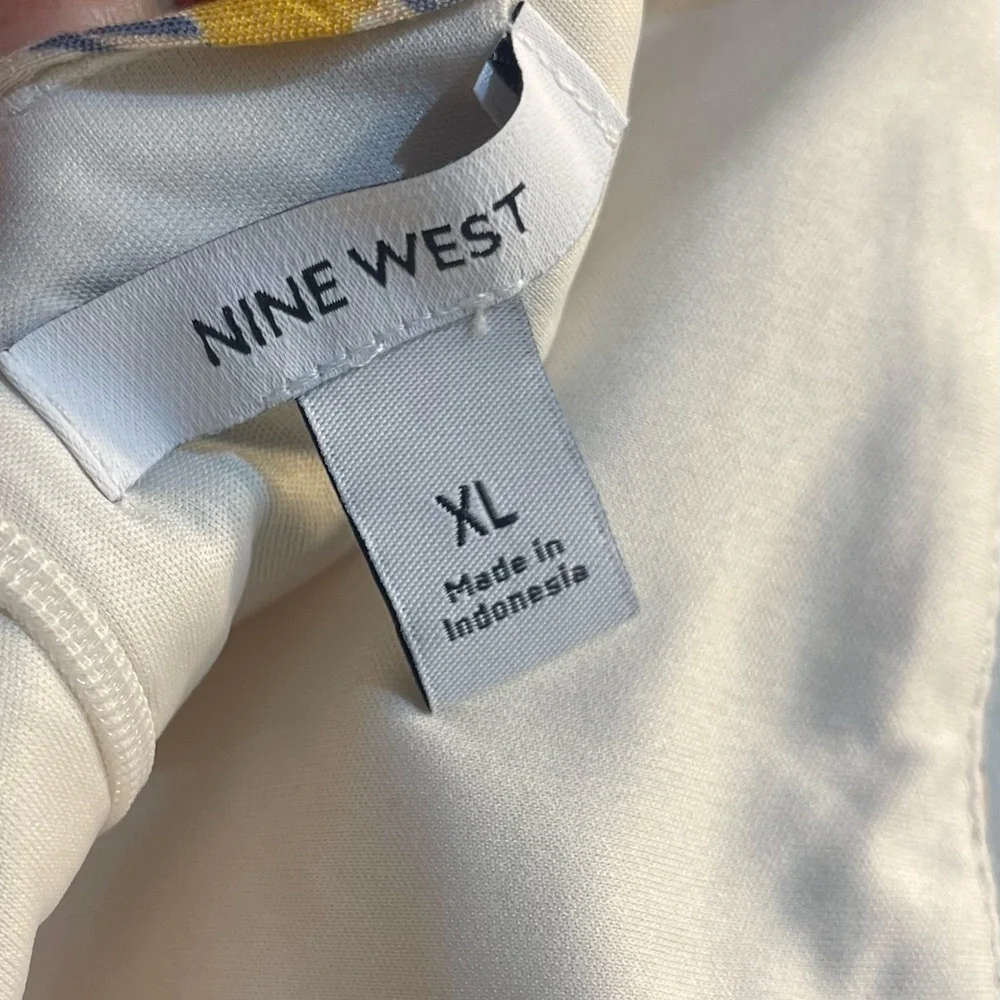 *NWT* Nine‎ West Colorful Floral Side Wrap Beachy
Dress Women's - Picture 4 of 9